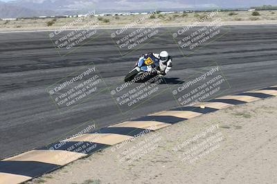 media/Jan-16-2026-CVMA Friday Practice (Fri) [[6f2bf47531]]/5-Racer 4-Trackday1/Session 2 (Bowl)/